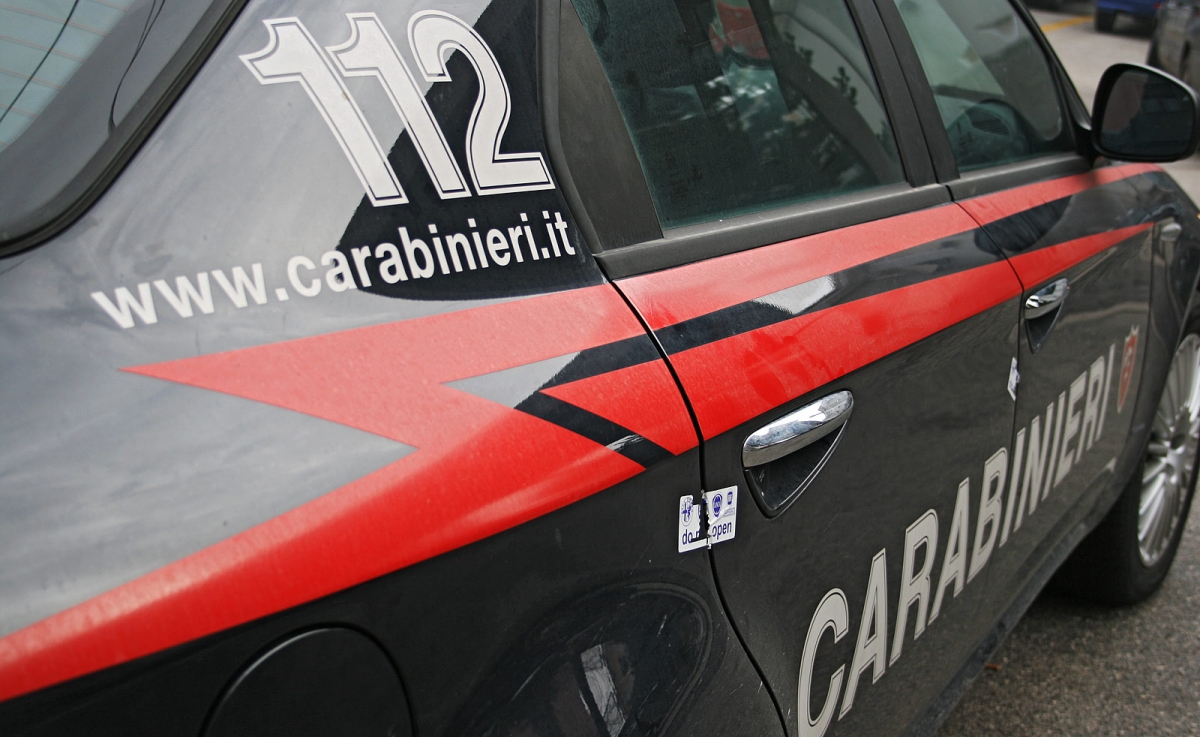 carabinieri-gazzella-31-87af.jpg